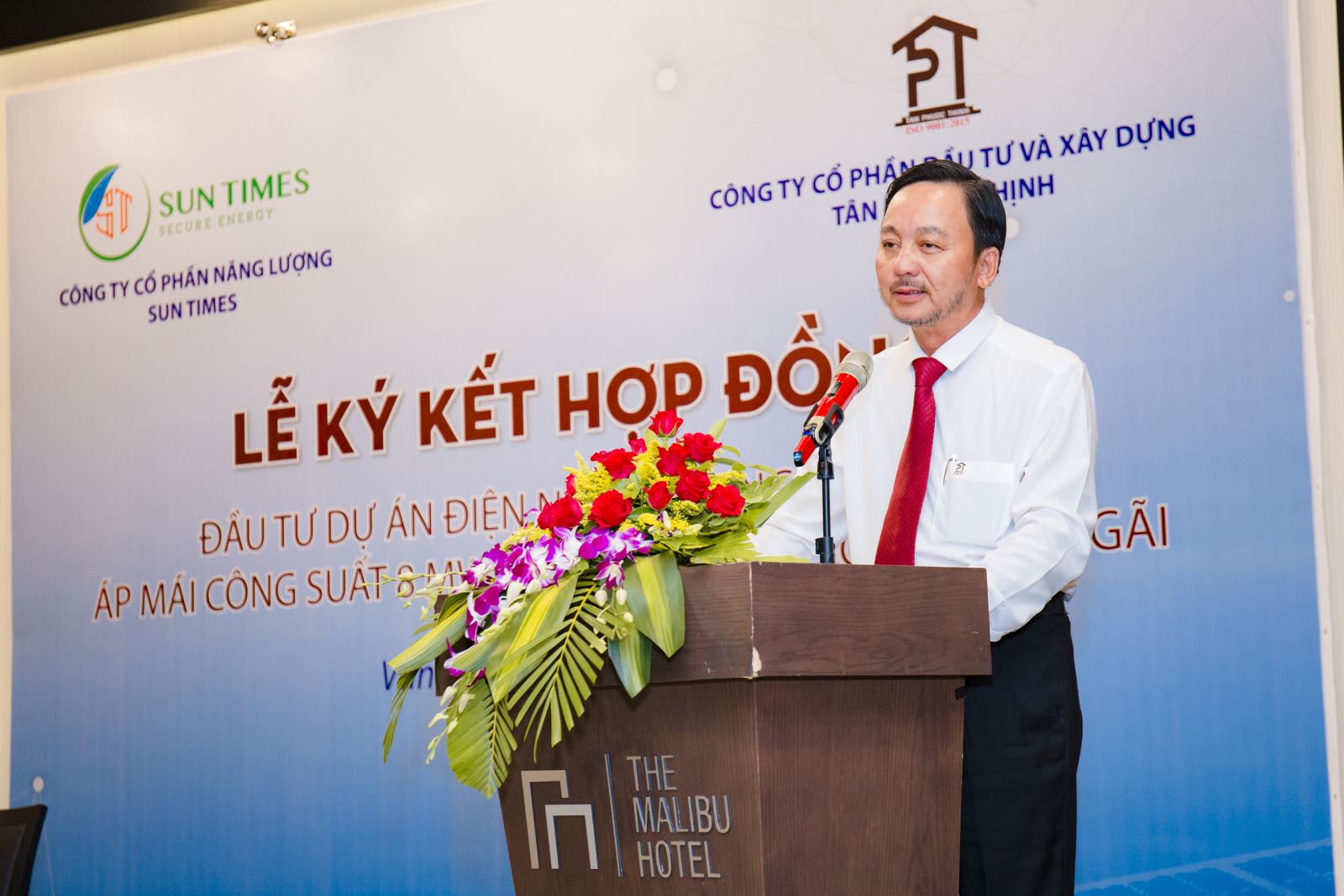 Ông Phạm Văn Triêm – Chủ tịch HĐQT Công ty Cổ phần Đầu tư và Xây dựng Tân Phước Thịnh phát biểu tại buổi ký kết